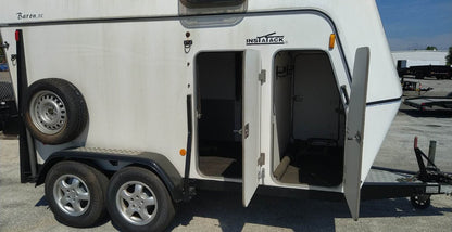 Horse Hauling Tandem Axle Trailer (Used)