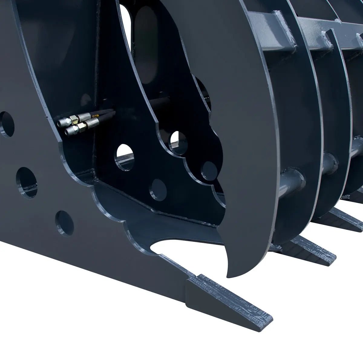 72″ Skid Steer Root Rake Clamshell Grapple, Universal Mount, 54″ Jaw Opening, 3000 lb Weight Capacity, TMG-SRR75