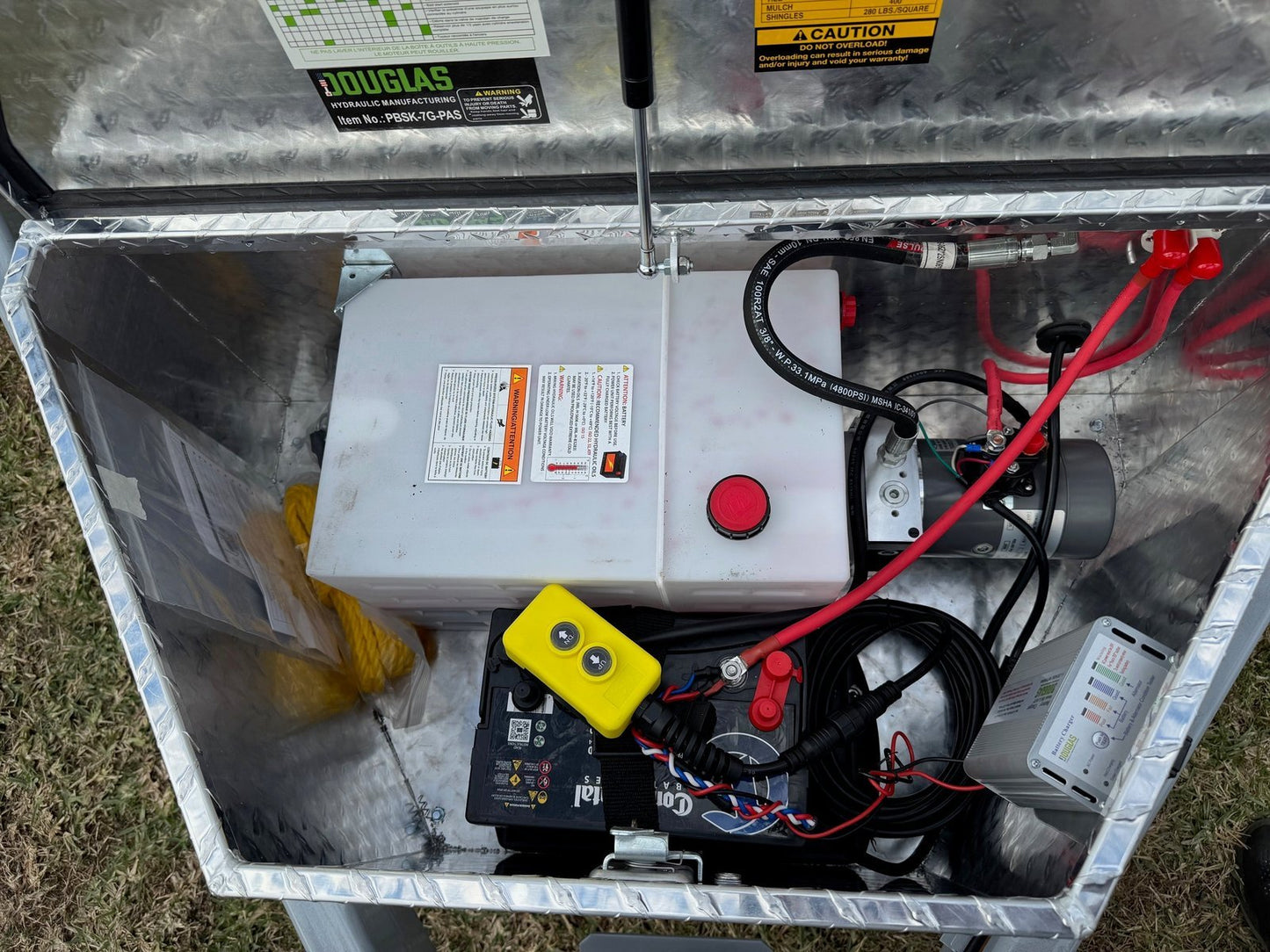 U-DUMP Low Profile Dump Trailer | 83″X14’X48″ | Telescopic | 831414T-48-LP