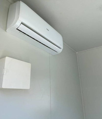 10’ office container with AC