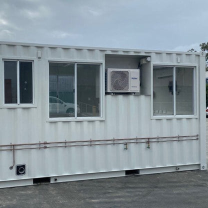 20′ standard single use container with glass windows and AC